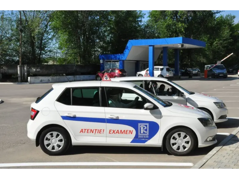 Instruirea &icirc;n conducere și examenul